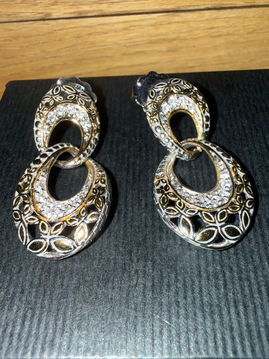 Jewelry - Sterling silver Elegant Black and Gold Linked Drop Earrings with Crystals